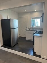 19710 Roscoe Blvd in Los Angeles, CA - Building Photo - Building Photo