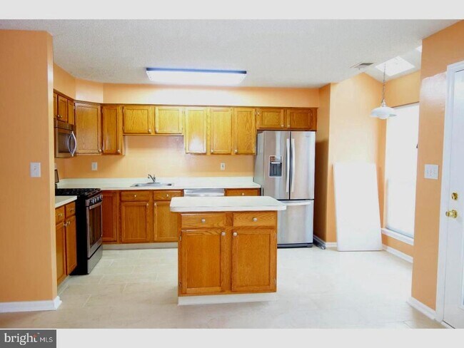 162 Shrewsbury Ct in Pennington, NJ - Building Photo - Building Photo