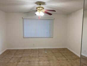 925 Imperial Lake Rd in West Palm Beach, FL - Building Photo - Building Photo