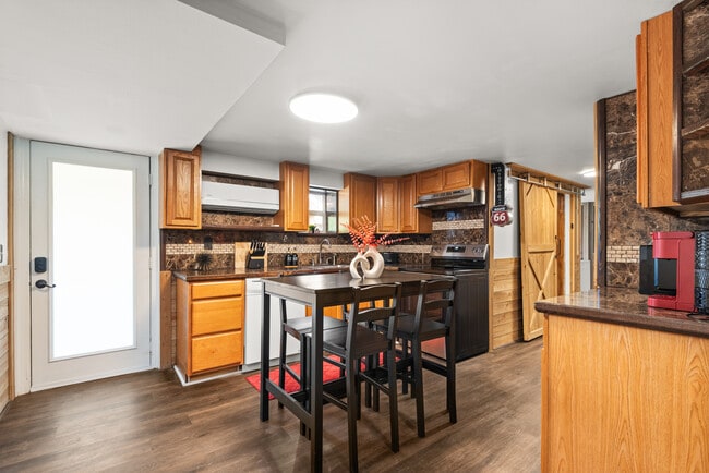 1009 Little Marrowbone Rd, Unit 1009  #b in Ashland City, TN - Foto de edificio - Building Photo