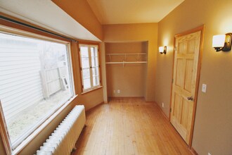 2927 N Newhall St in Milwaukee, WI - Building Photo - Building Photo