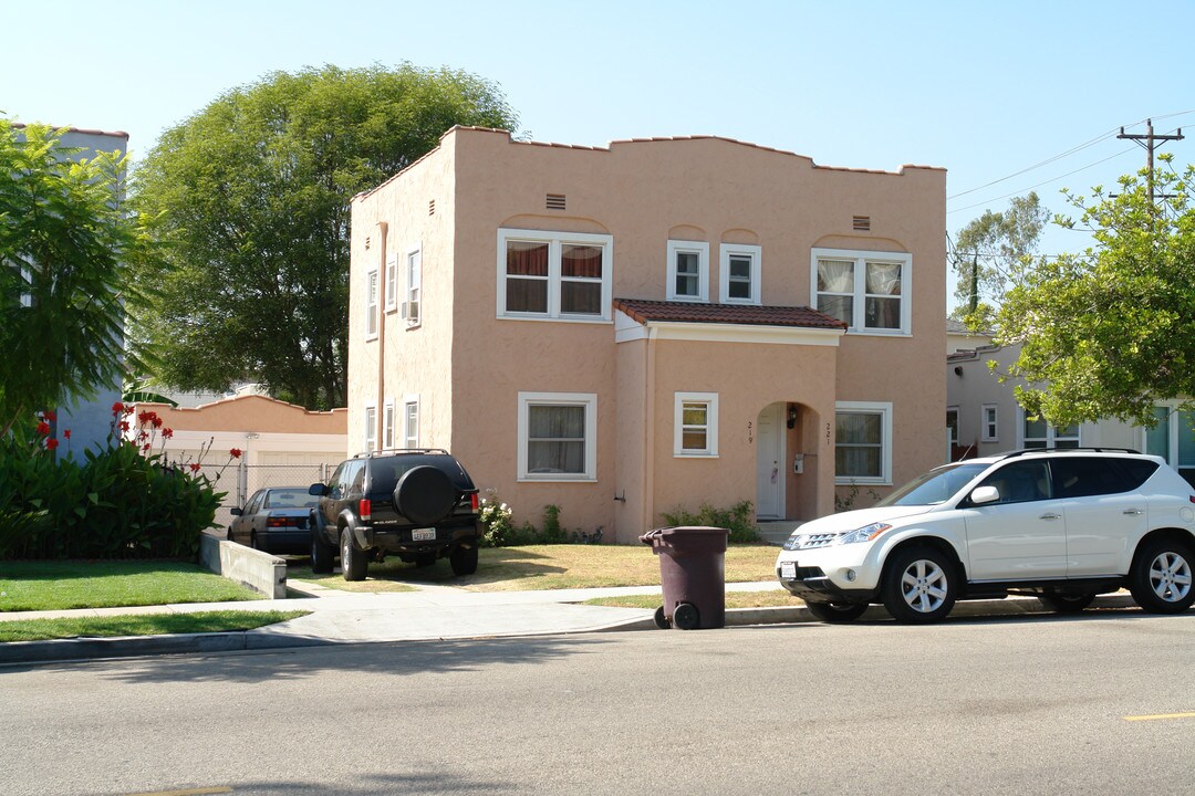 219-221 Sinclair Ave in Glendale, CA - Building Photo