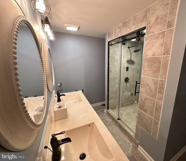 property at 29495 Glenwood Dr