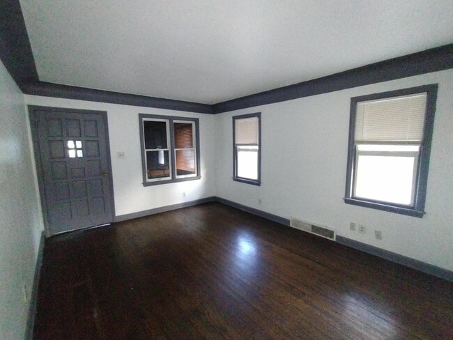 216 Goodell St in River Rouge, MI - Building Photo - Building Photo
