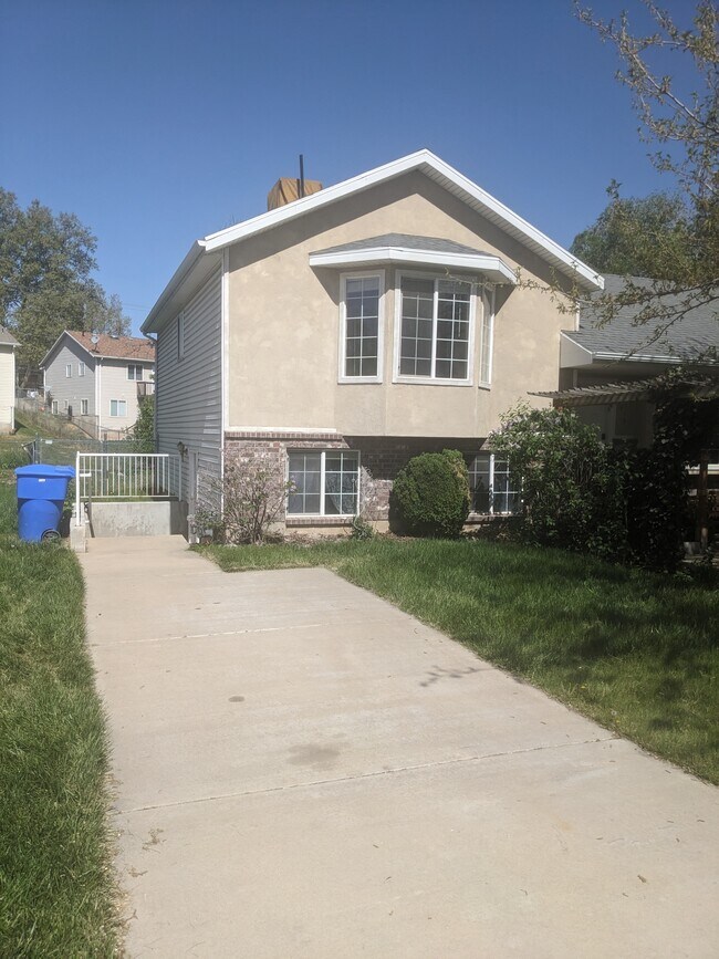 property at 964 W 4375 S