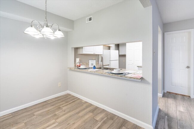 1819 Briarcreek Blvd in Houston, TX - Building Photo - Building Photo
