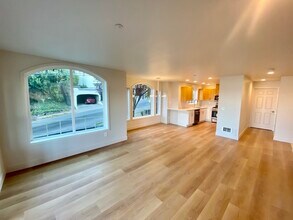 1029 Belmont Ave E in Seattle, WA - Building Photo - Building Photo