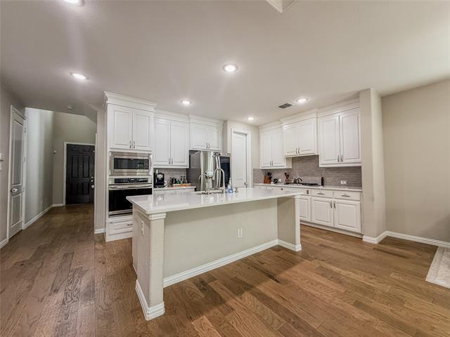 property at 1995 Bar Harbor Dr