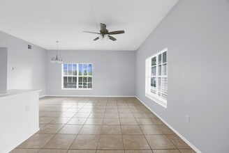 Mariner Apartments of Spring Hill in Spring Hill, FL - Building Photo - Building Photo