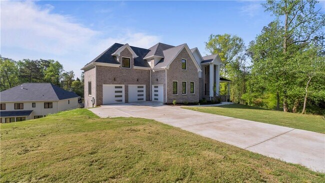 208 Indian Hills Trail in Marietta, GA - Building Photo - Building Photo