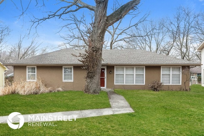 property at 5820 NW Aspen Ln