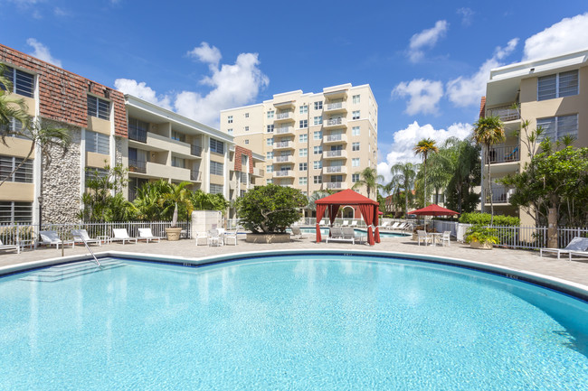 Colony at Dadeland in Miami, FL - Foto de edificio - Building Photo