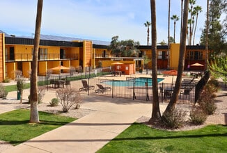 Villas Las Cerezas in Tucson, AZ - Foto de edificio - Building Photo