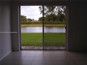 1309 Alicante Ct in Riviera Beach, FL - Building Photo - Building Photo