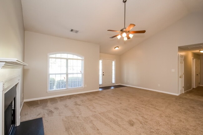 310 The Gables Dr in Mcdonough, GA - Building Photo - Building Photo
