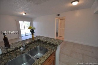 5686 Rock Island Rd-Unit -2D in Tamarac, FL - Building Photo - Building Photo