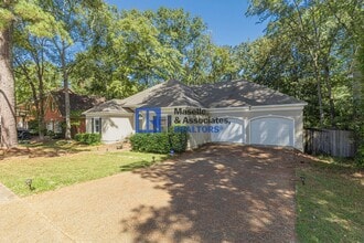 1046 Newland St in Jackson, MS - Building Photo - Building Photo
