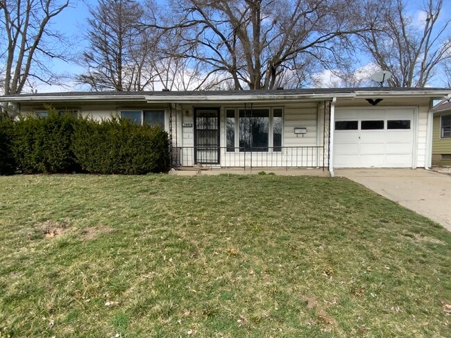 property at 1001 E Seminary St