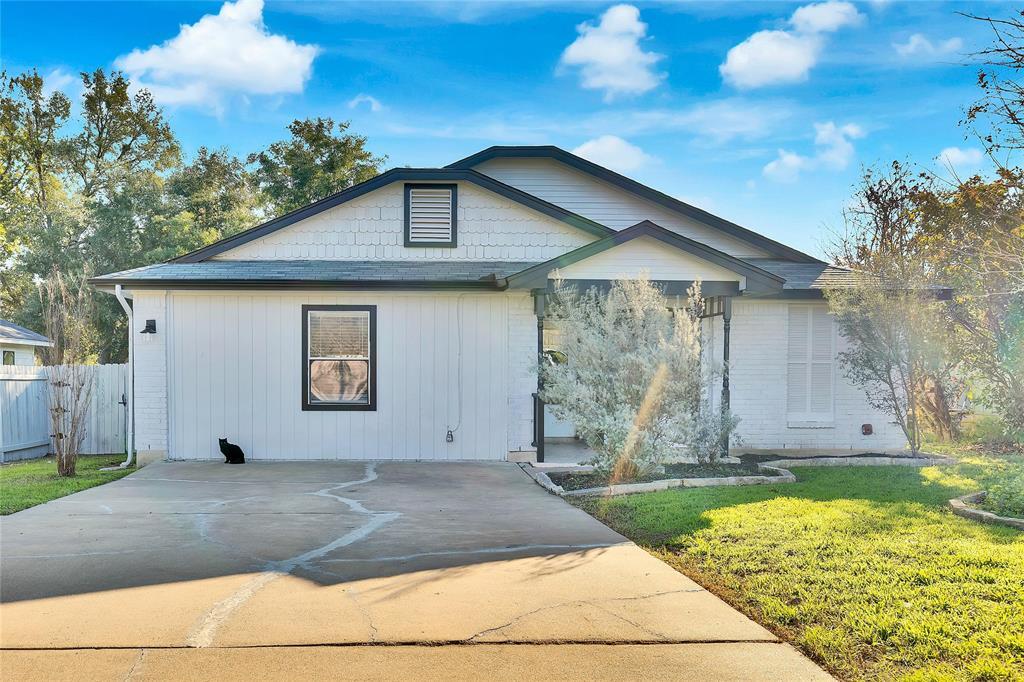 8505 Ruddington Dr in Austin, TX - Building Photo