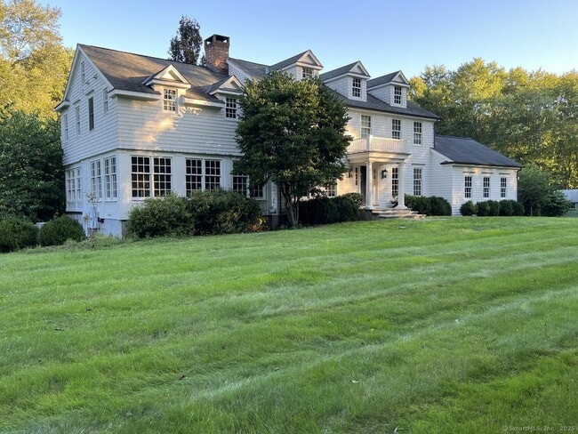 120 Merwins Ln in Fairfield, CT - Building Photo - Building Photo