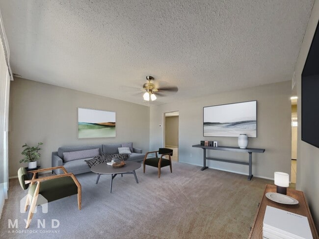 property at 3823 West Myrtle Ave