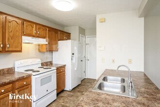 221 Westridge Blvd in Greenwood, IN - Building Photo - Building Photo