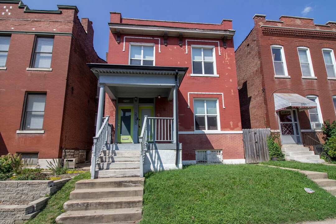 2733 Accomac St, Unit 2733 in St. Louis, MO - Building Photo