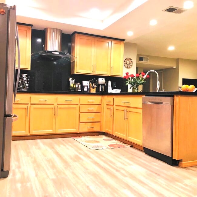 24641 Ashland Dr in Laguna Hills, CA - Building Photo - Building Photo