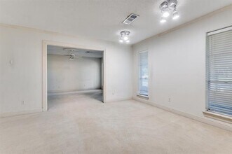 1612 Canyon Oaks Dr in Irving, TX - Building Photo - Building Photo