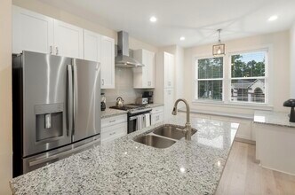 1577 Metropolitan Blvd in Tallahassee, FL - Building Photo - Building Photo