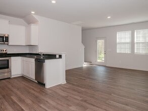 2490 Ashton Park Ln in Burlington, NC - Building Photo - Building Photo