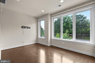 10413 Fernwood Rd in Bethesda, MD - Building Photo - Building Photo