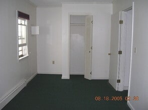 251 Pleasant St, Unit 5 in South Royalton, VT - Building Photo - Building Photo