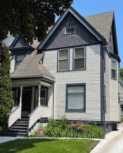 property at 2726 N Murray Ave