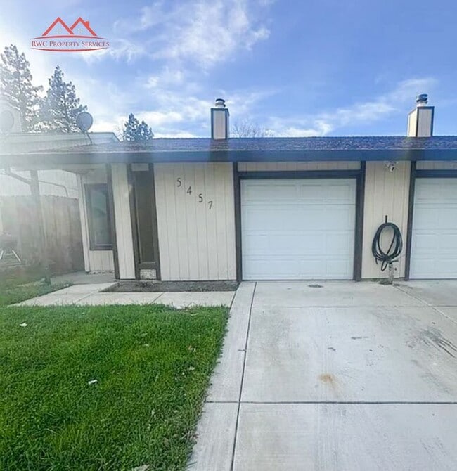 property at 5457 E Knoll Dr