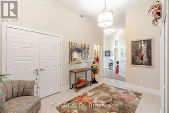 330-330 Titan Private in Ottawa, ON - Building Photo - Building Photo