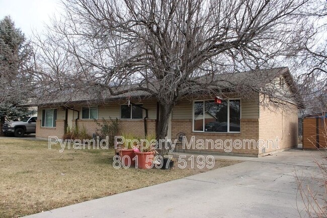 property at 985 S 600 W