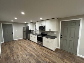 1518 Collier Ave in Carnegie, PA - Building Photo