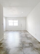 7975 Crespi Blvd in Miami Beach, FL - Building Photo - Building Photo