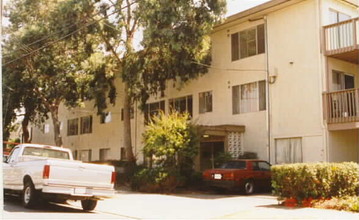 China Clipper Plaza in Alameda, CA - Building Photo - Building Photo