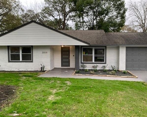 property at 2031 Lamonte Ln