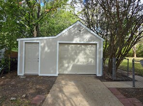 912 S Gordon St in Bryan, TX - Building Photo - Building Photo