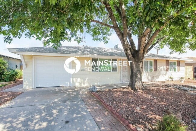 property at 2528 W Bloomfield Rd