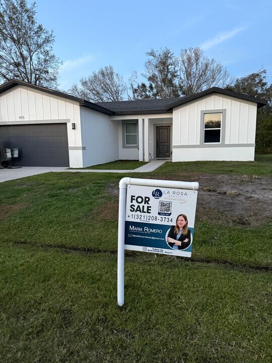 915 Alsace St in Altoona, WI - Building Photo