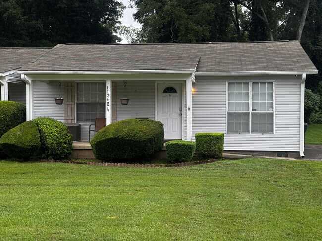 Room in Duplex on New Dawn Ct in Jonesboro, GA - Building Photo - Building Photo
