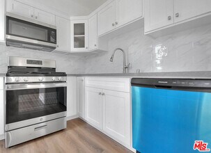 1013 N Wilton Pl in Los Angeles, CA - Building Photo - Building Photo