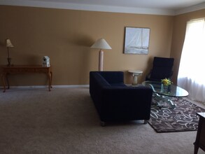 542 Fox Hills Dr S in Bloomfield Township, MI - Building Photo - Building Photo