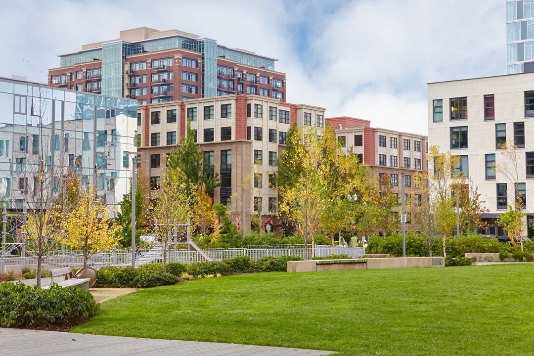 The Sitka Apartments in Portland, OR - Foto de edificio