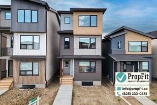 7344 Klapstein Cres SW in Edmonton, AB - Building Photo