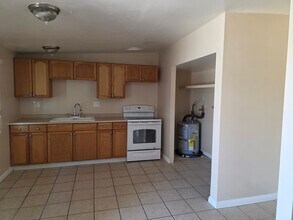 6553 Desert Queen Ave in Twentynine Palms, CA - Building Photo - Building Photo